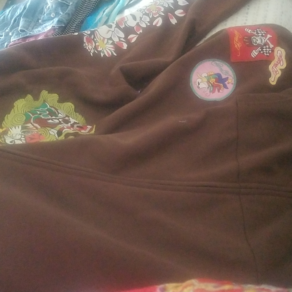 4 XL Ed Hardy sweater